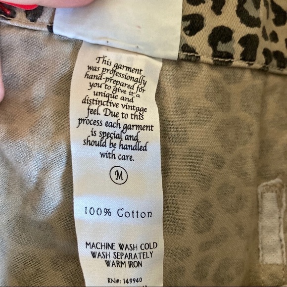 DA NANG Camile Leopard Print Camo Cargo Pant Sz M NWT 100% cotton - Picture 7 of 8